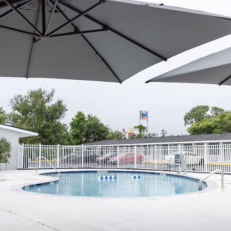 Golden Isles Inn & Suites Brunswick Εξωτερικό φωτογραφία