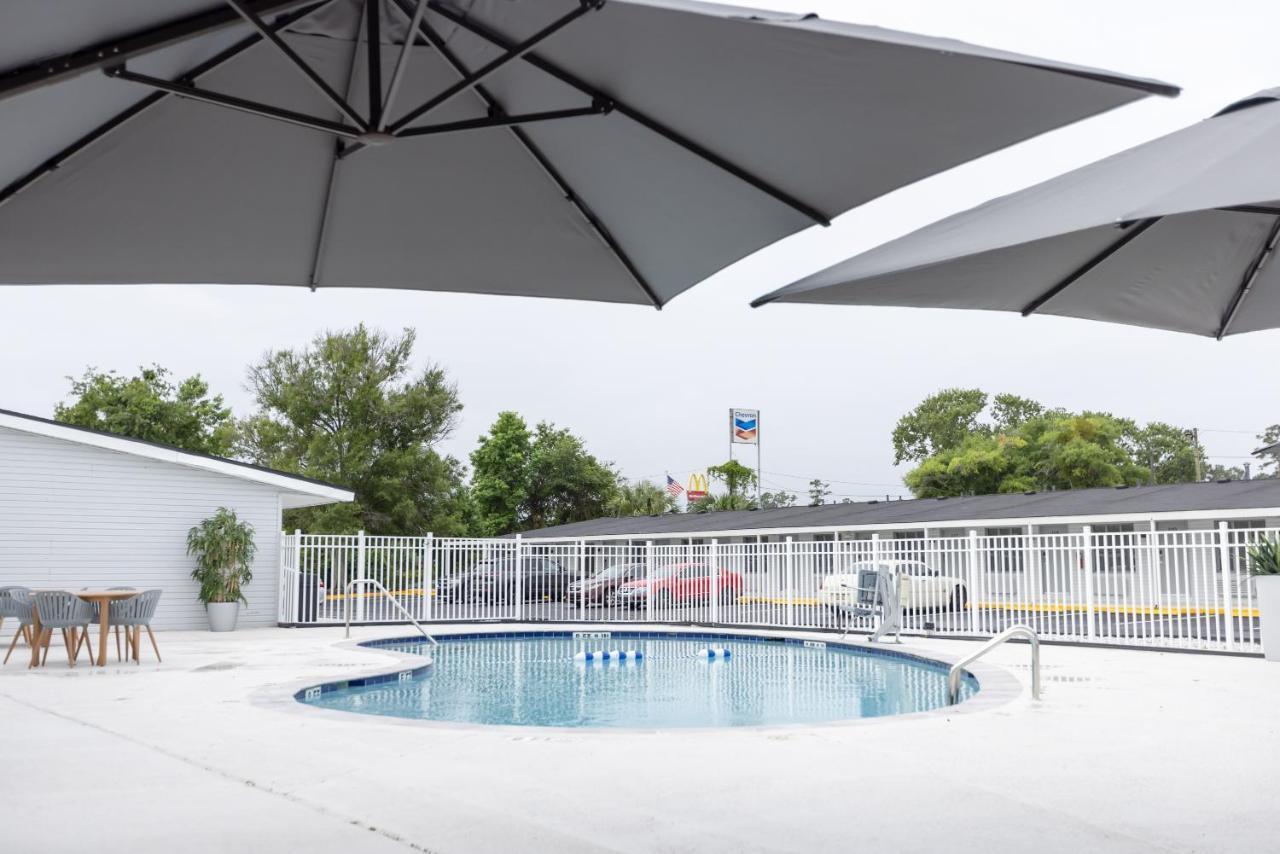 Golden Isles Inn & Suites Brunswick Εξωτερικό φωτογραφία