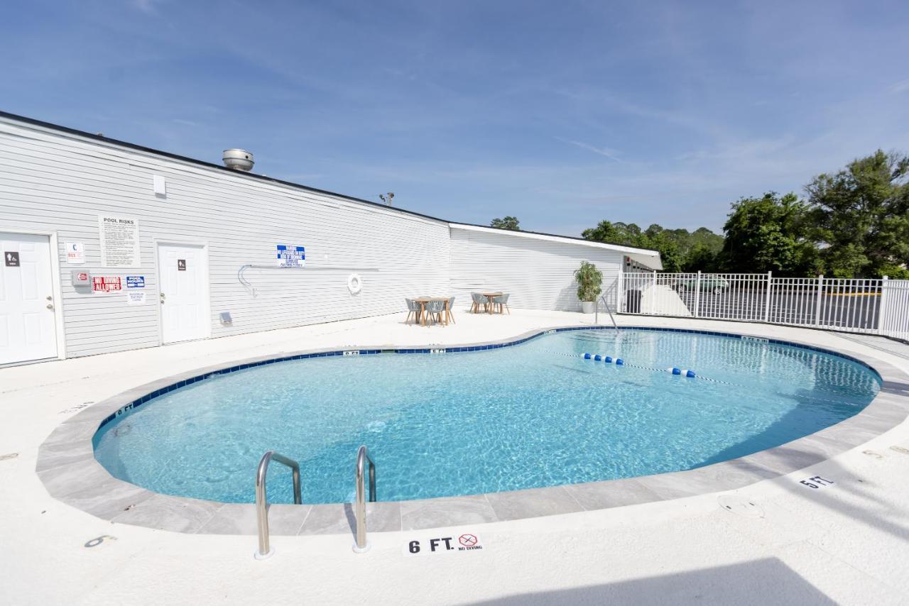 Golden Isles Inn & Suites Brunswick Εξωτερικό φωτογραφία