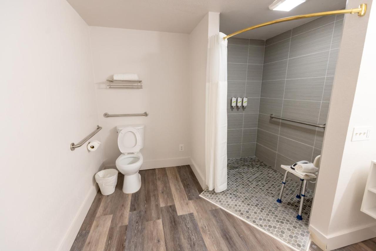 Golden Isles Inn & Suites Brunswick Εξωτερικό φωτογραφία