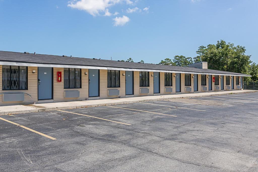 Golden Isles Inn & Suites Brunswick Εξωτερικό φωτογραφία